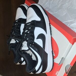 Mint condition Nike Dunk Low retro